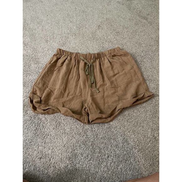 NWT Kori khaki colored shorts, L - Picture 1 of 3